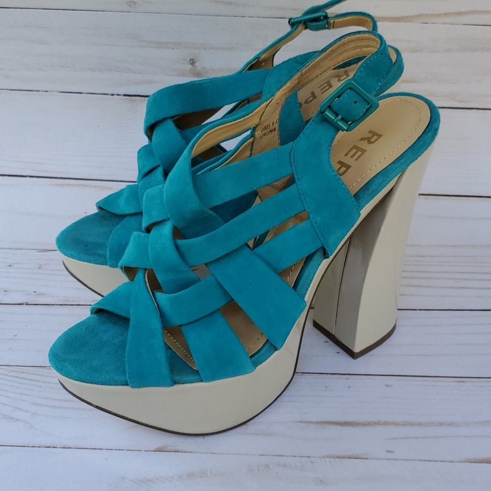 Platform chunky sandals size 8.5 Aqua Suede